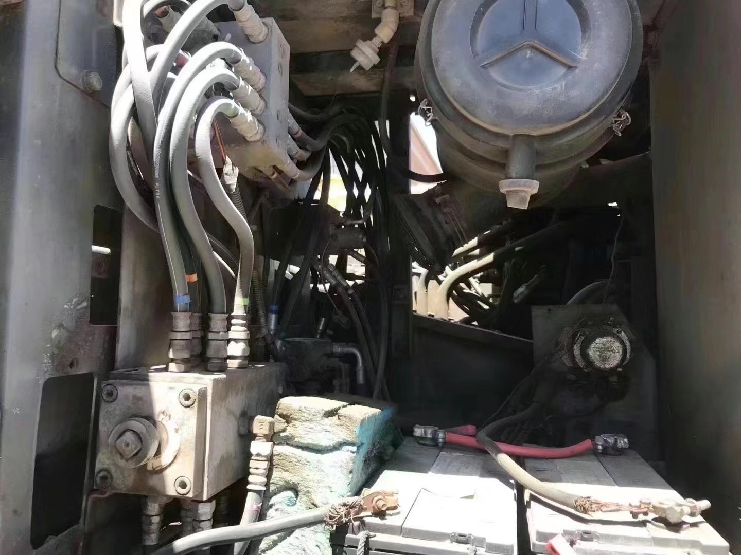 1741140658 266 MINWEE used SH200 excavator used excavator SH200 3 second hand crawler