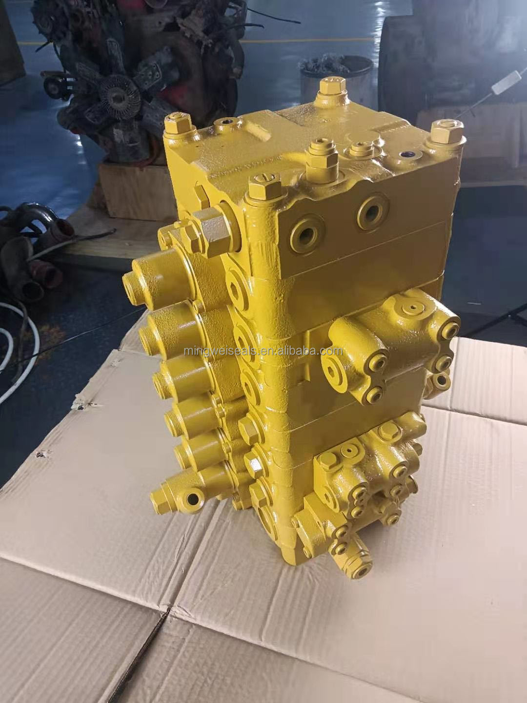 1741153882 290 Excavator PC120 6 PC130 7 hydraulic control valve 4D102 PC120 6 723 56 11206 Main