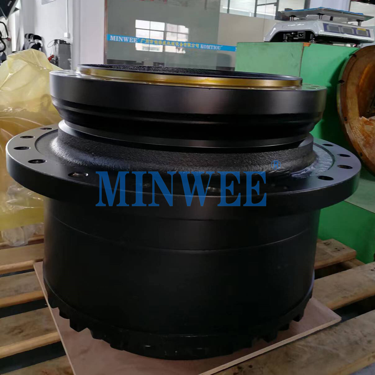 1741576206 47 345B E345B final drive gearbox 345B travel gearbox 137 3790 1373790